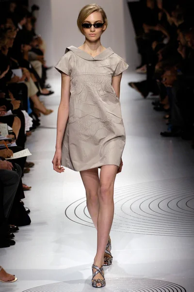 Look 37